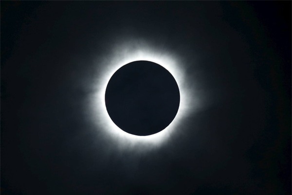 Chùm ảnh: Toàn cảnh nhật thực sáng nay tại Việt Nam và các nước Châu Á - Ảnh 12.