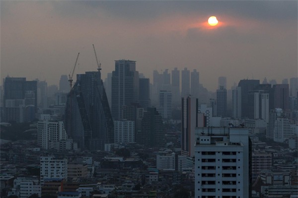 Chùm ảnh: Toàn cảnh nhật thực sáng nay tại Việt Nam và các nước Châu Á - Ảnh 28.