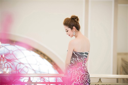 jennifer pham dep khong ti vet do sac hoa hau quoc te - 4