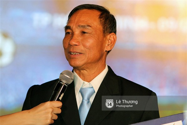 Bố Công Phượng thay con nhận giải thưởng 100 triệu đồng - Ảnh 8.