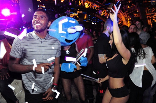 Độc chiêu tống tiền các triệu phú bóng rổ của dàn sao phim người lớn - Ảnh 3.