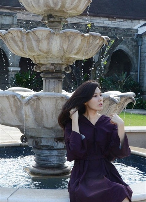 Mỹ nhân 'Phẩm Giá Quý Ông' đẹp như gái đôi mươi trong loạt ảnh cưới 14