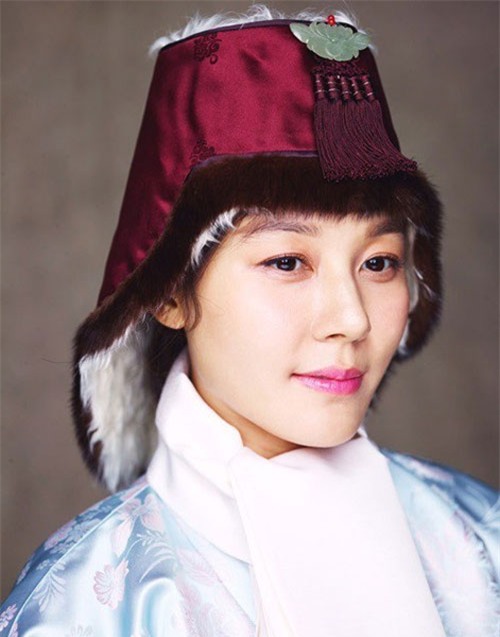 Mỹ nhân 'Phẩm Giá Quý Ông' đẹp như gái đôi mươi trong loạt ảnh cưới 3