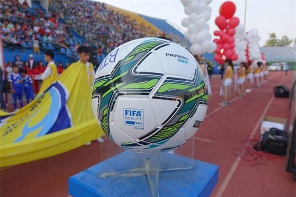 Những chuyện cười ra nước mắt chỉ có ở ao làng V.League - Ảnh 1.