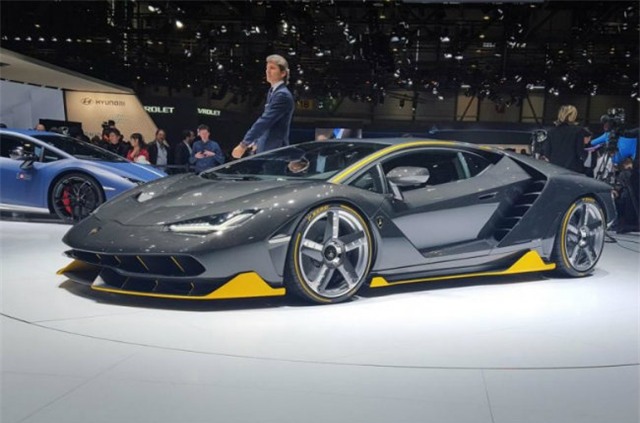 12 diem doc cua "sieu bo mong" lamborghini centenario hinh anh 11