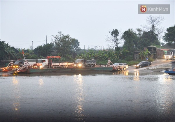 Giao thông ách tắc điêu đứng sau vụ tàu nghìn tấn đâm nứt toác cầu An Thái - Ảnh 3.