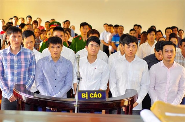 Long Giang và nhóm cầu thủ Đồng Nai bán độ hầu tòa