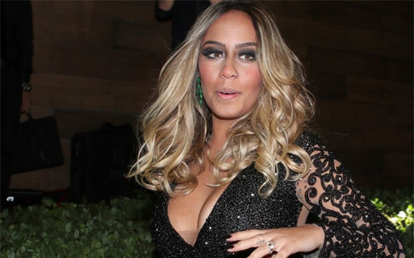 Em gái Neymar bị chê vừa già, vừa xấu - Ảnh 9.