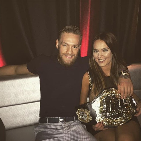 Dee Devlin, người đàn bà truyền lửa cho thành công của gã điên Conor McGregor - Ảnh 3.