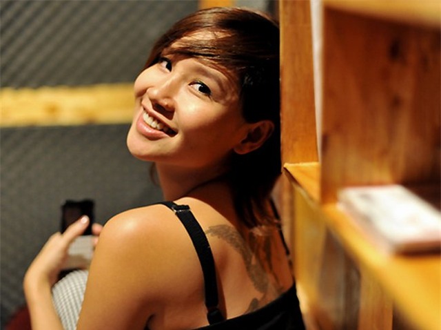 ve goi cam cua nu ca si ung cu dai bieu quoc hoi hinh anh 10