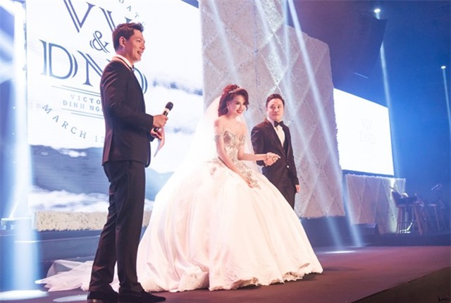 Hình ảnh hiếm hoi trong hôn lễ Đinh Ngọc Diệp - Victor Vũ