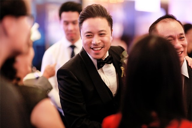 Hình ảnh hiếm hoi trong hôn lễ Đinh Ngọc Diệp - Victor Vũ