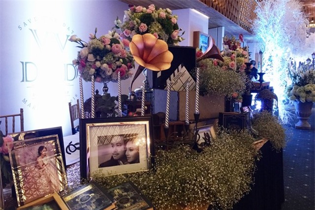 Hình ảnh hiếm hoi trong hôn lễ Đinh Ngọc Diệp - Victor Vũ