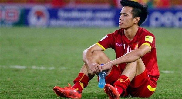 Bi hài V.League: Bóng đá hay họp... chợ - Ảnh 3.