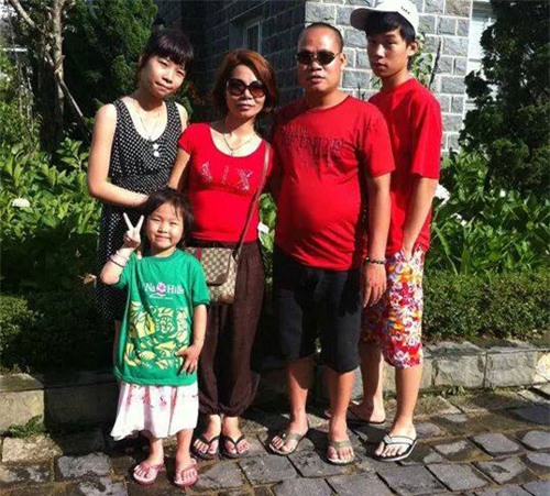 nhầm con 42 năm, cháu trai, đăng facebook, tìm người thân, Tạ Thị Thu Trang