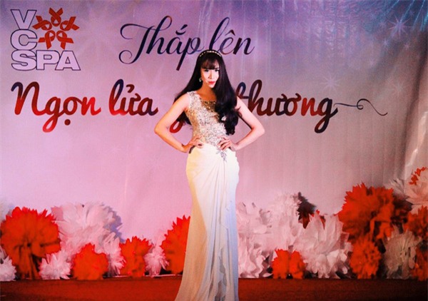 Cô gái chuyển giới xinh đẹp và kí ức 18 năm sống ở tầng đáy của sự khủng hoảng tinh thần - Ảnh 1.