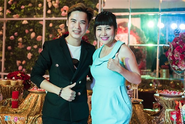 Phương Mỹ Chi hát mừng đám cưới Nam Cường