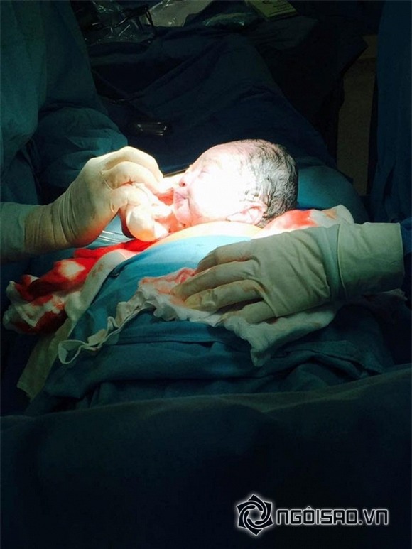 Khánh Thi lần đầu tiết lộ ảnh con trai lúc mới chào đời 4