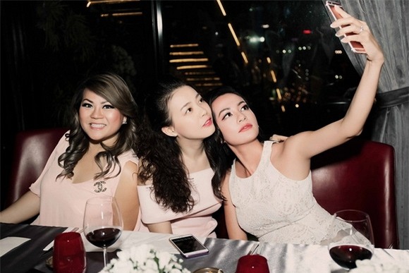 Ngọc Thúy chia tay đời độc thân 5