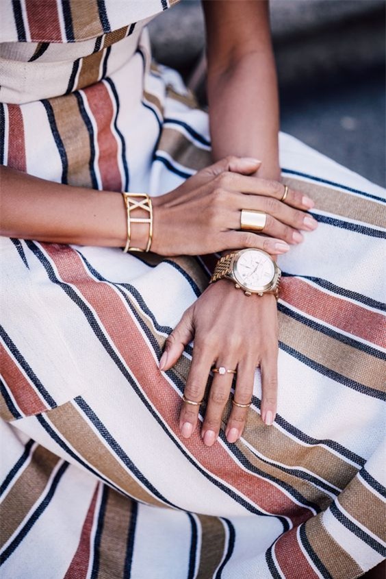 Những món đồ phụ kiện mà mọi quý cô tuổi 30 nên sở hữu