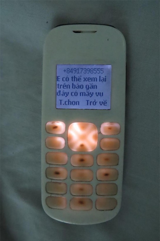 Tin nhắn đe dọa chị Thảo. Ảnh: T.L