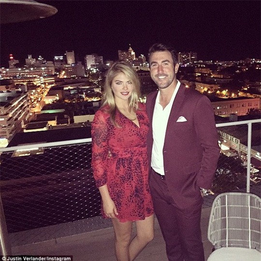 Justin Verlander bên cạnh người tình xinh đẹp
