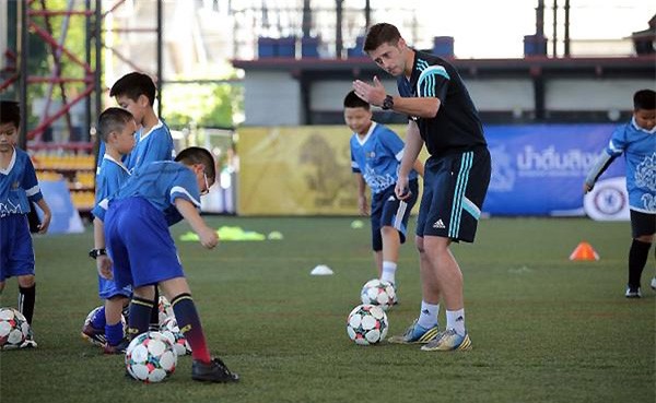 Học viện giống HAGL Arsenal-JMG nhiều 'như nấm' ở Thái Lan