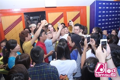 fan-cuong-sao-viet-blogtamsuvn024