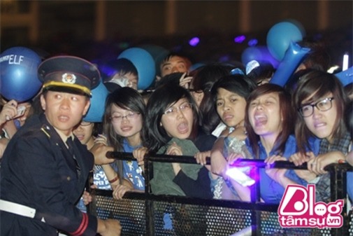 fan-cuong-sao-han-blogtamsuvn036