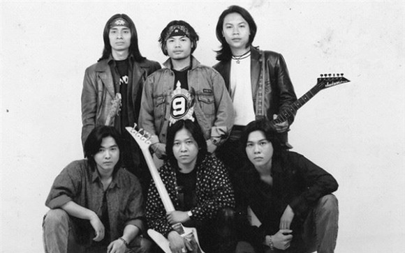 Hình ảnh khi xưa hiếm hoi của ca sĩ Trần lập 3