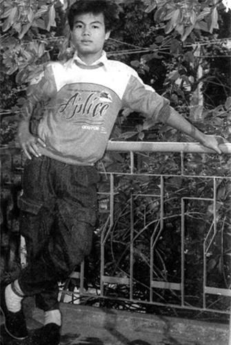 Hình ảnh khi xưa hiếm hoi của ca sĩ Trần lập 14