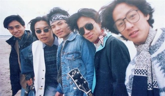 Hình ảnh khi xưa hiếm hoi của ca sĩ Trần lập 1