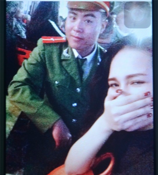 thiếu úy công an, thiếu úy công an đánh bạn gái