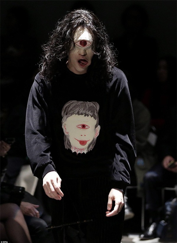 Hàng loạt yêu quái xuất hiện tại Tuần lễ thời trang Tokyo - Ảnh 3.