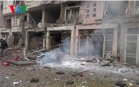 tin nong: no kinh hoang tai khu do thi van phu- ha noi, 4 nguoi chet 1 nguoi mat tich hinh 1