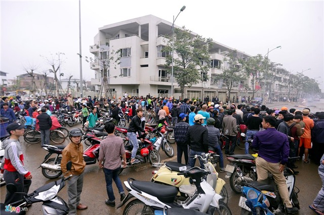 Hiện trường vụ nổ lớn ở Hà Đông tạo hố sâu trên vỉa hè