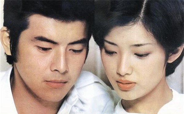 Hai gương mặt có sự tam đình tương xứng.