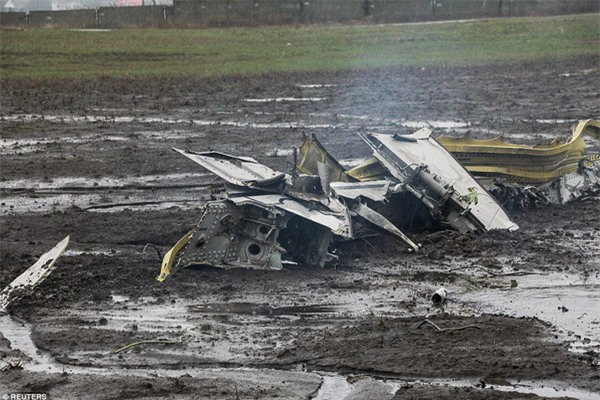 Chùm ảnh xé lòng về thảm kịch máy bay Dubai rơi tại Nga - Ảnh 14.