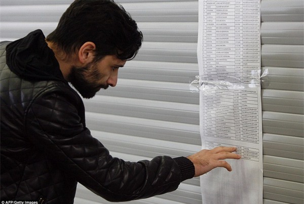 Chùm ảnh xé lòng về thảm kịch máy bay Dubai rơi tại Nga - Ảnh 9.