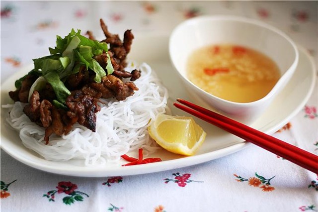 cách pha nước chấm, cách pha nước chấm ngon, cách pha mắm tôm, cách pha nước chấm hải sản, cách pha nước chấm thịt