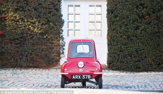 Ôtô cổ 3 bánh nhỏ nhất thế giới, giá 176.000 USD