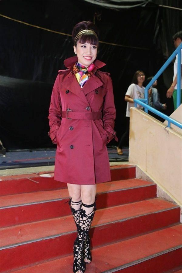 sao Việt kết hợp giày xấu