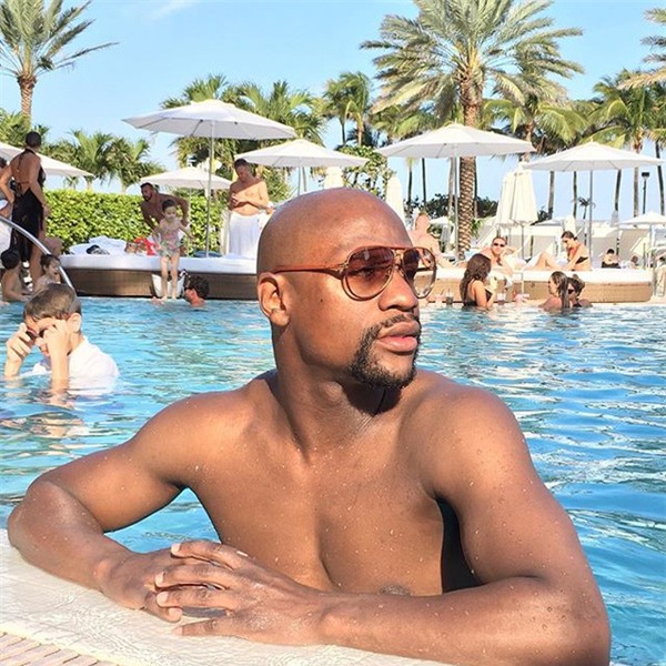 Rỗi việc, Mayweather tung video khoe cả núi tiền - Ảnh 5.