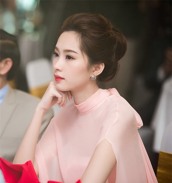 Ngắm loạt ảnh xinh ơi là xinh của Hoa hậu Thu Thảo khi dự sự kiện - Ảnh 8.