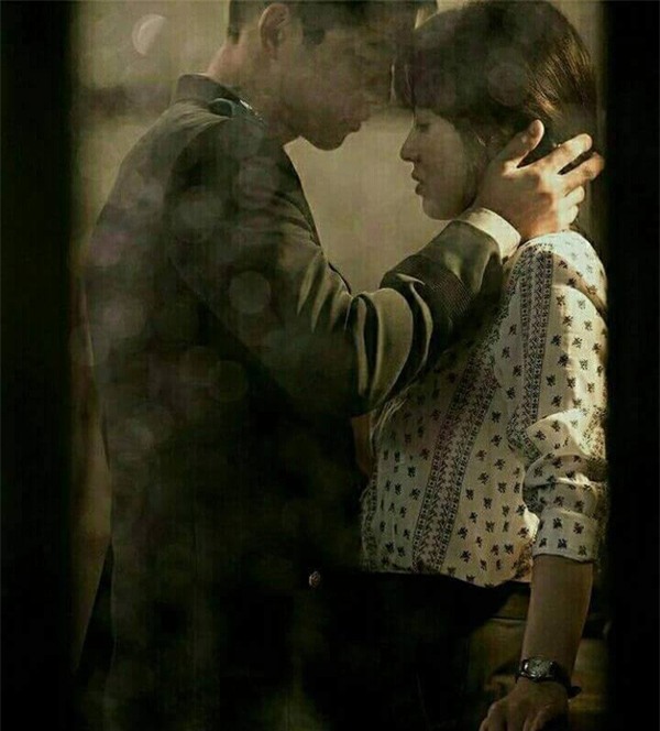 Thời trang trong phim Hậu duệ Mặt Trời