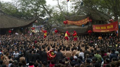 Viet Nam nghi le qua nhieu: Phai thay doi ngay di