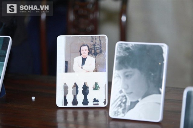 Đúng 8h, mọi công tác chuẩn bị cho tang lễ đã hoàn tất. Ngay từ sáng sớm, rất nhiều anh em, người thân và đồng nghiệp đã có mặt tại nhà tang lễ để đưa tiễn nhạc sĩ Hoa tím ngoài sân về cõi vĩnh hằng.