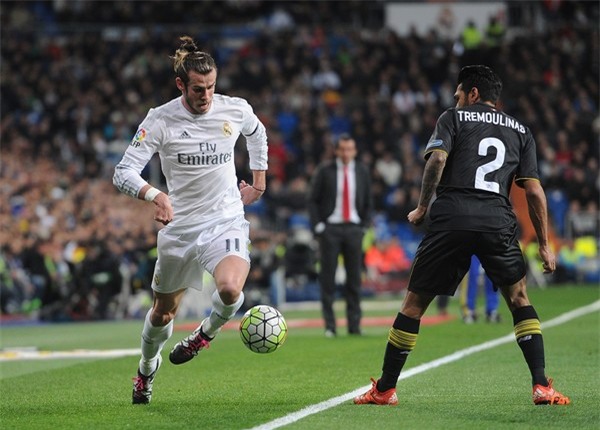 Gareth Bale sắp soán ngôi Ronaldo về lương bổng - Ảnh 1.