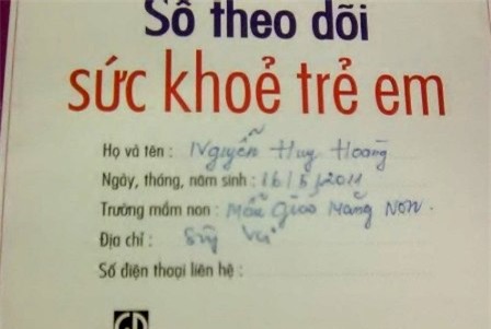 Sổ theo dõi sức khỏe của cháu Hoàng