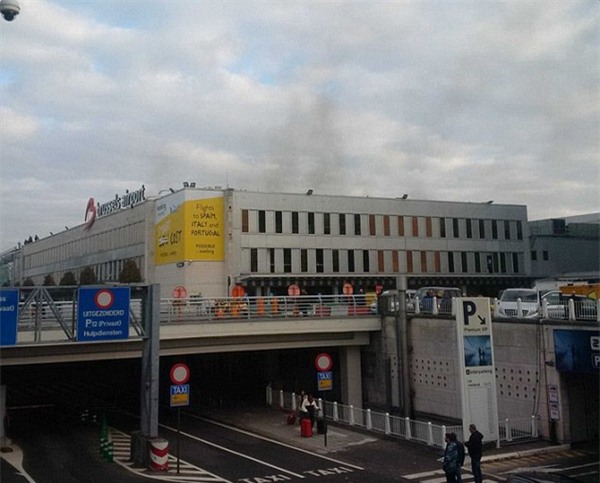 Cập nhật: Đánh bom giữa thủ đô Bỉ, ít nhất 17 người chết - Ảnh 8.